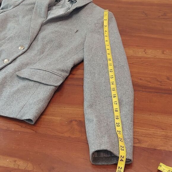 J. Crew Mercantile Gray Wool Schoolboy Blazer Sz 6 - Picture 11 of 13